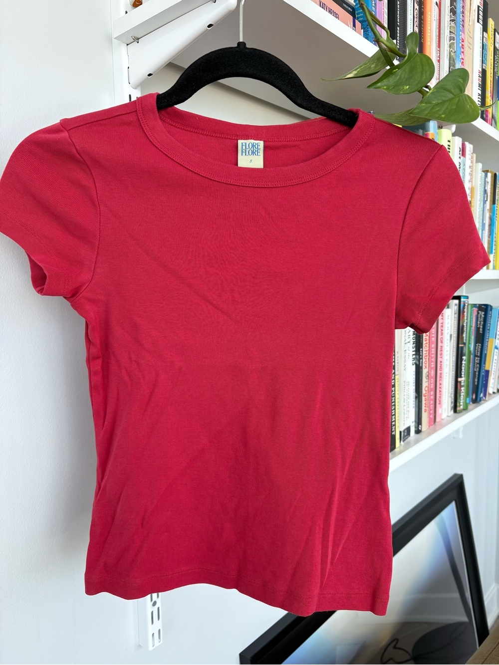 Flore Flore Women's Short Sleeve Crewneck Tee - Raspberry Red